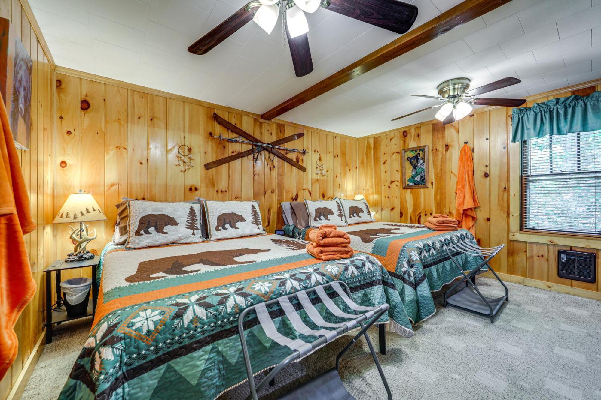 Pet-Friendly Creekside Cabin With Pool Access! Maggie Valley Exterior photo