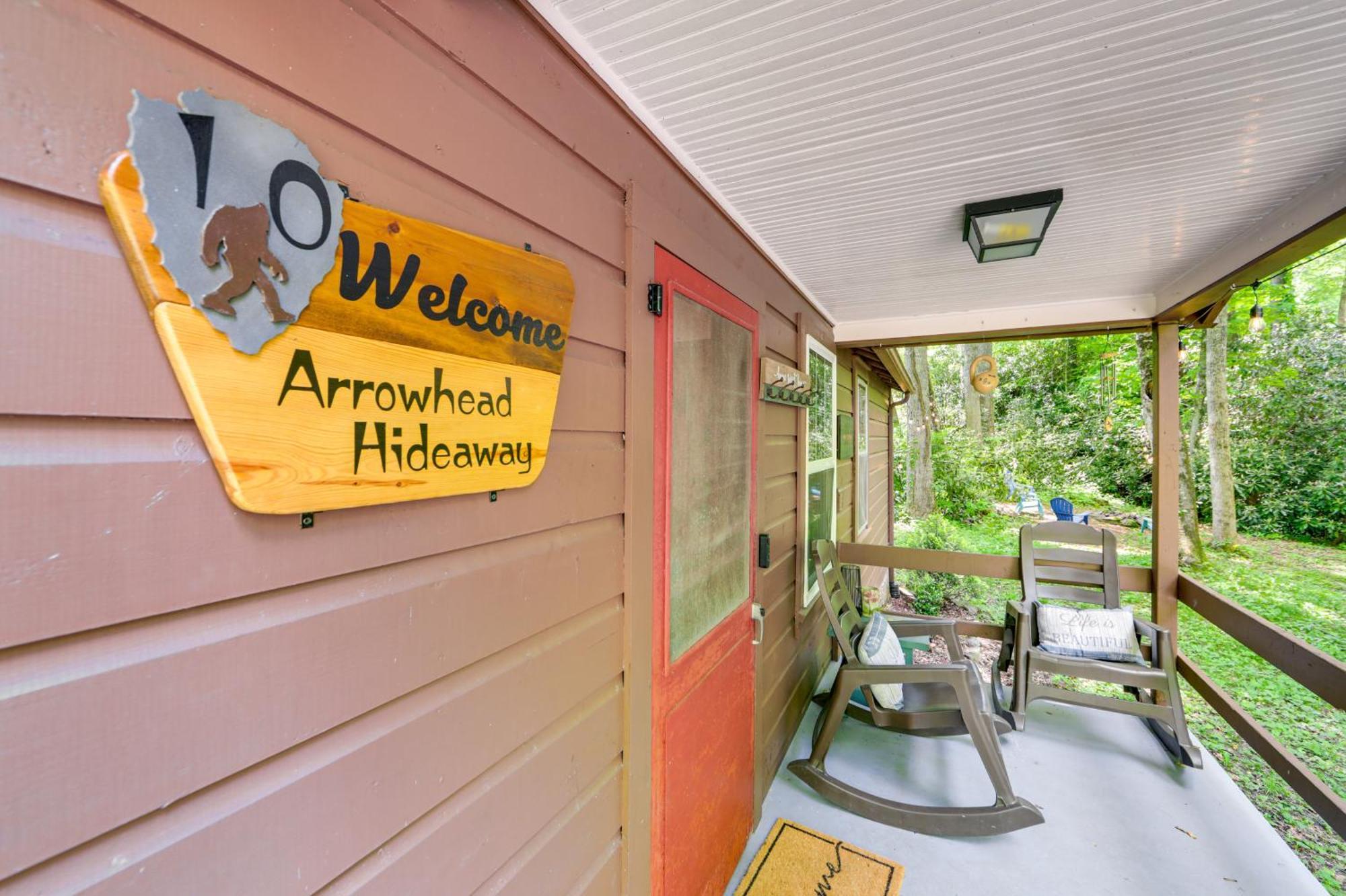 Pet-Friendly Creekside Cabin With Pool Access! Maggie Valley Exterior photo