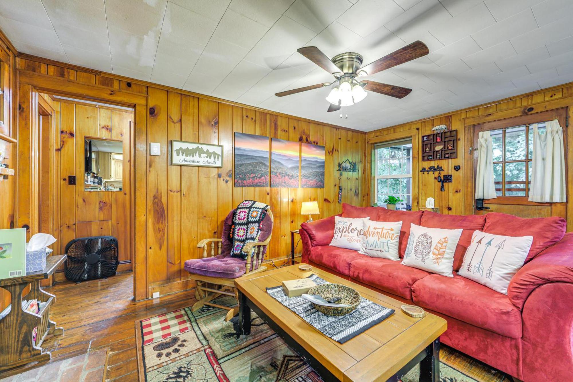 Pet-Friendly Creekside Cabin With Pool Access! Maggie Valley Exterior photo